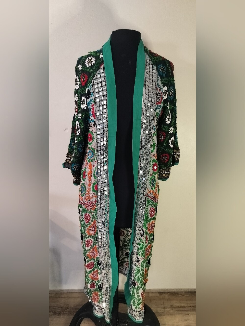 Green Floral Embroidered Women's Kimono